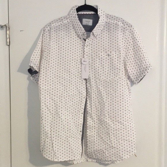 Large button down short sleeve shirt - Picture 1 of 4